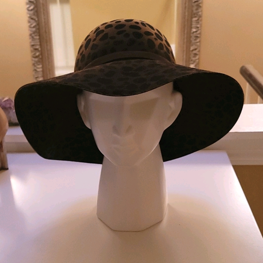 One size hat